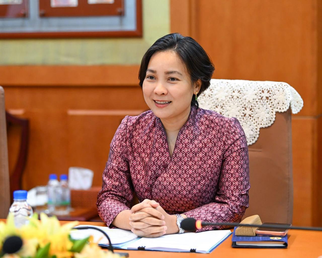 លោកជំទាវបណ្ឌិត ជា សិរី ទេសាភិបាល ធនាគារជាតិនៃកម្ពុជា